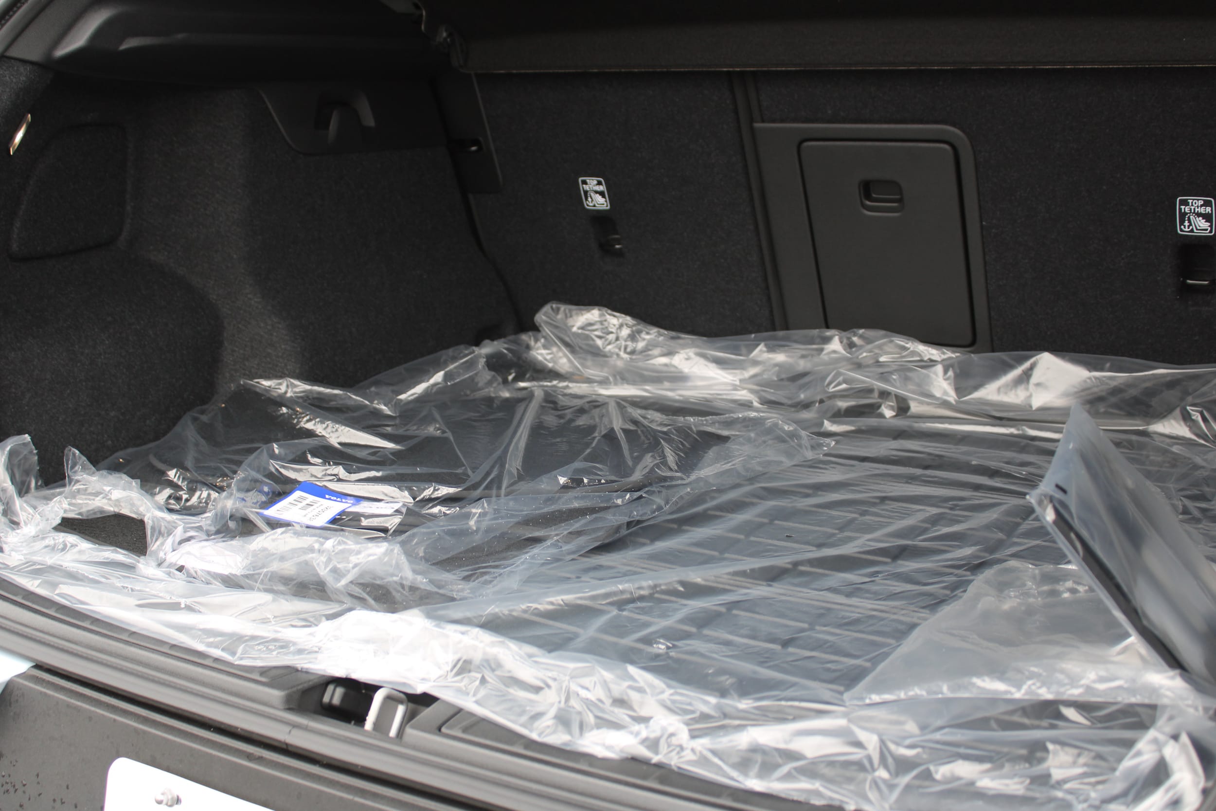 2026 Volvo XC40 Plus - Photo 50