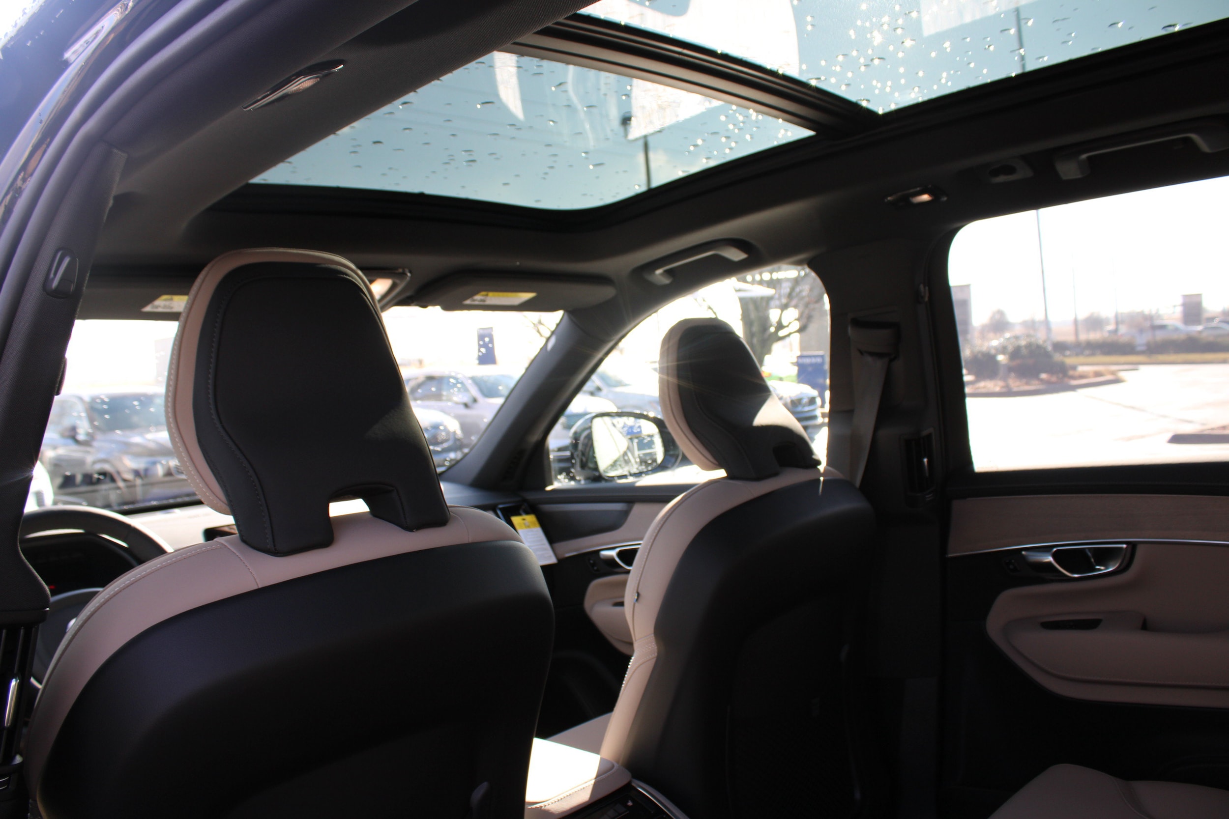 2026 Volvo XC90 Plus - Photo 35