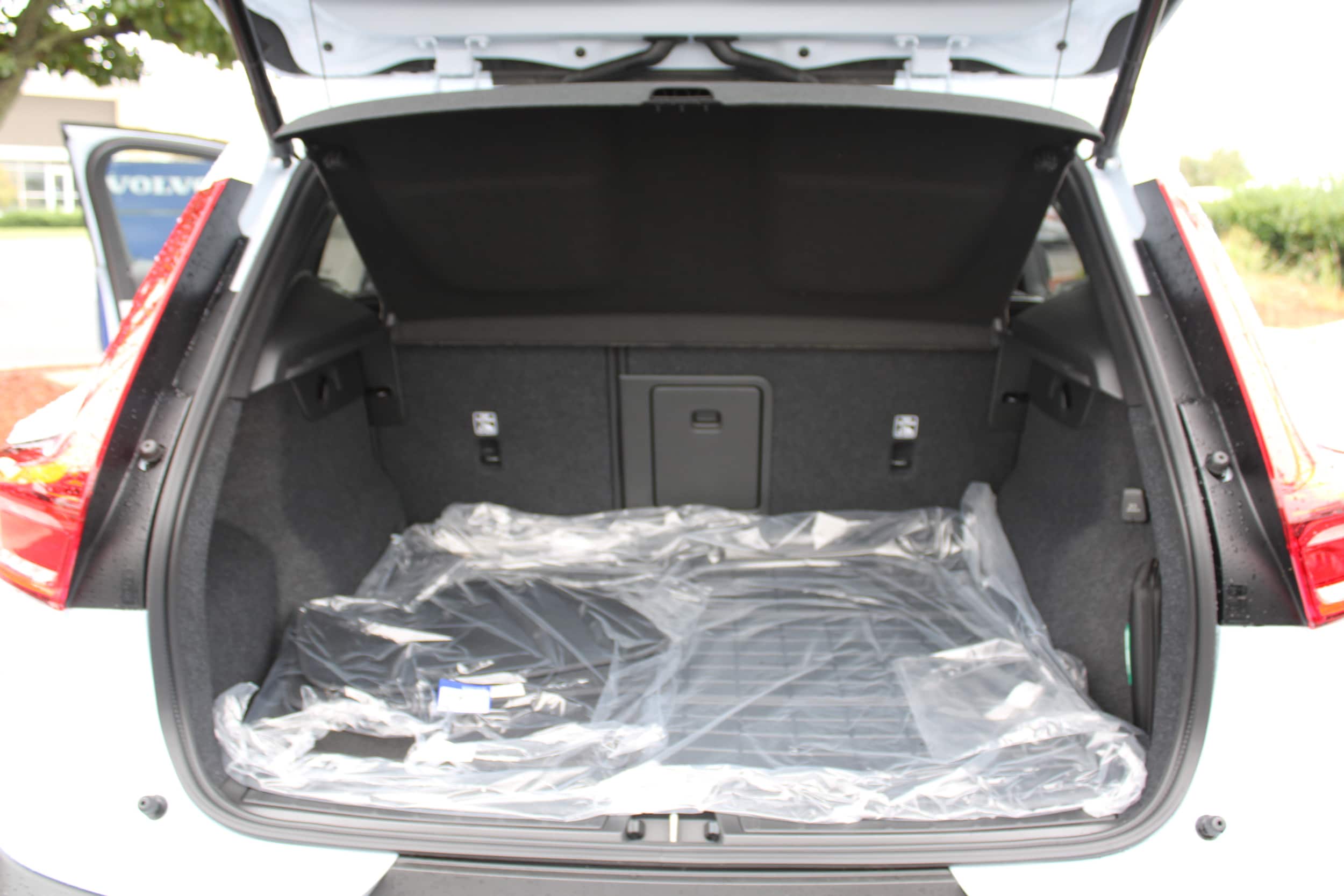 2026 Volvo XC40 Plus - Photo 49