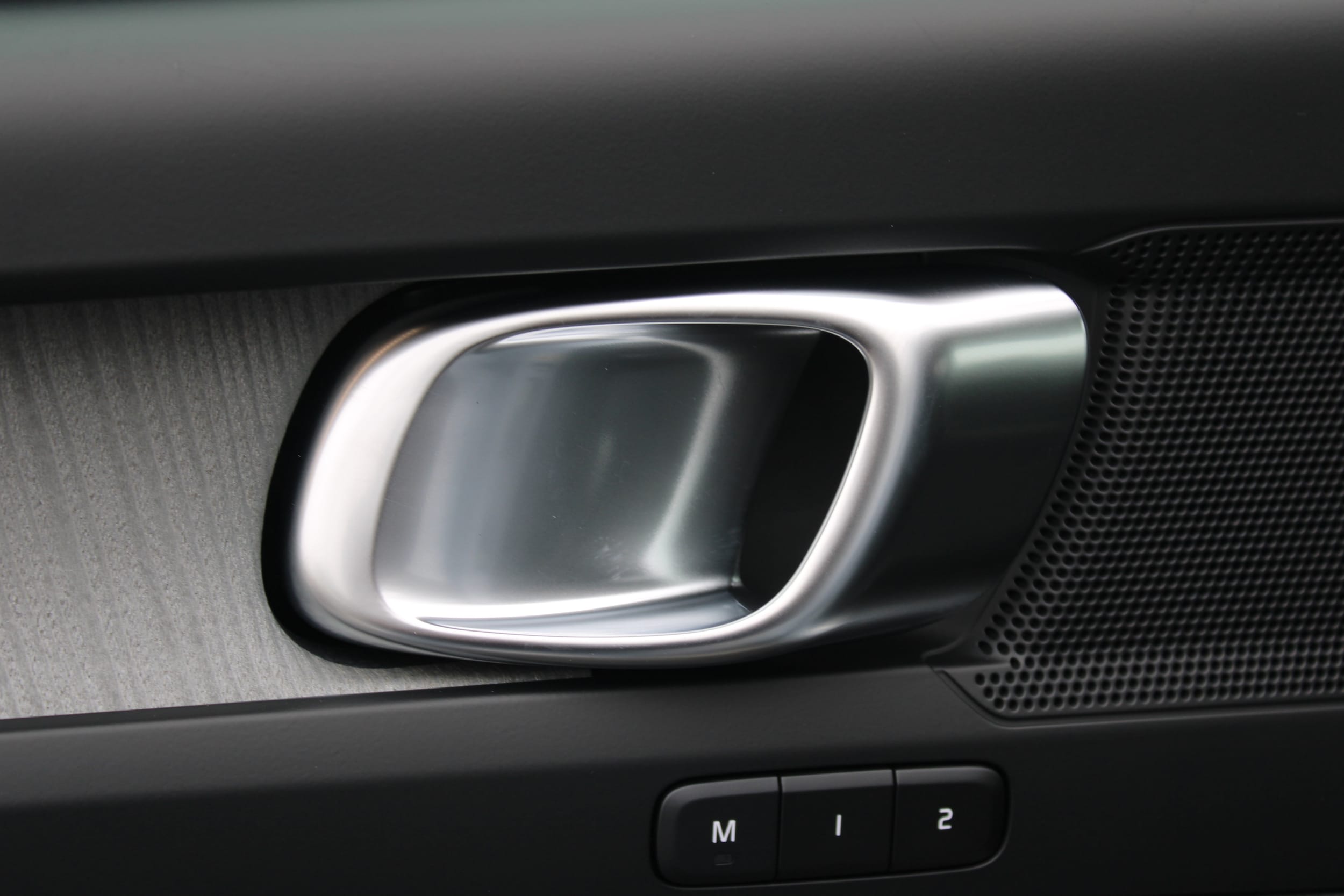 2026 Volvo XC40 Plus - Photo 12