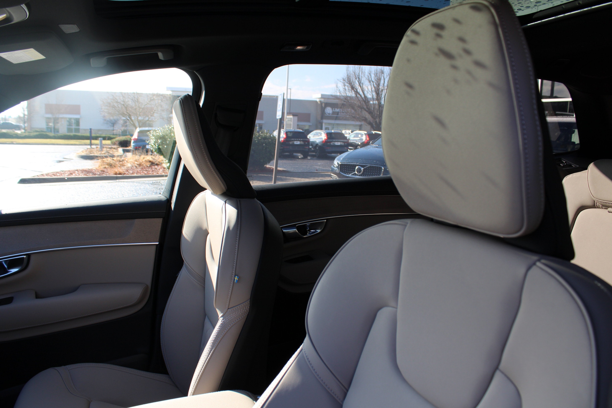 2026 Volvo XC90 Plus - Photo 11