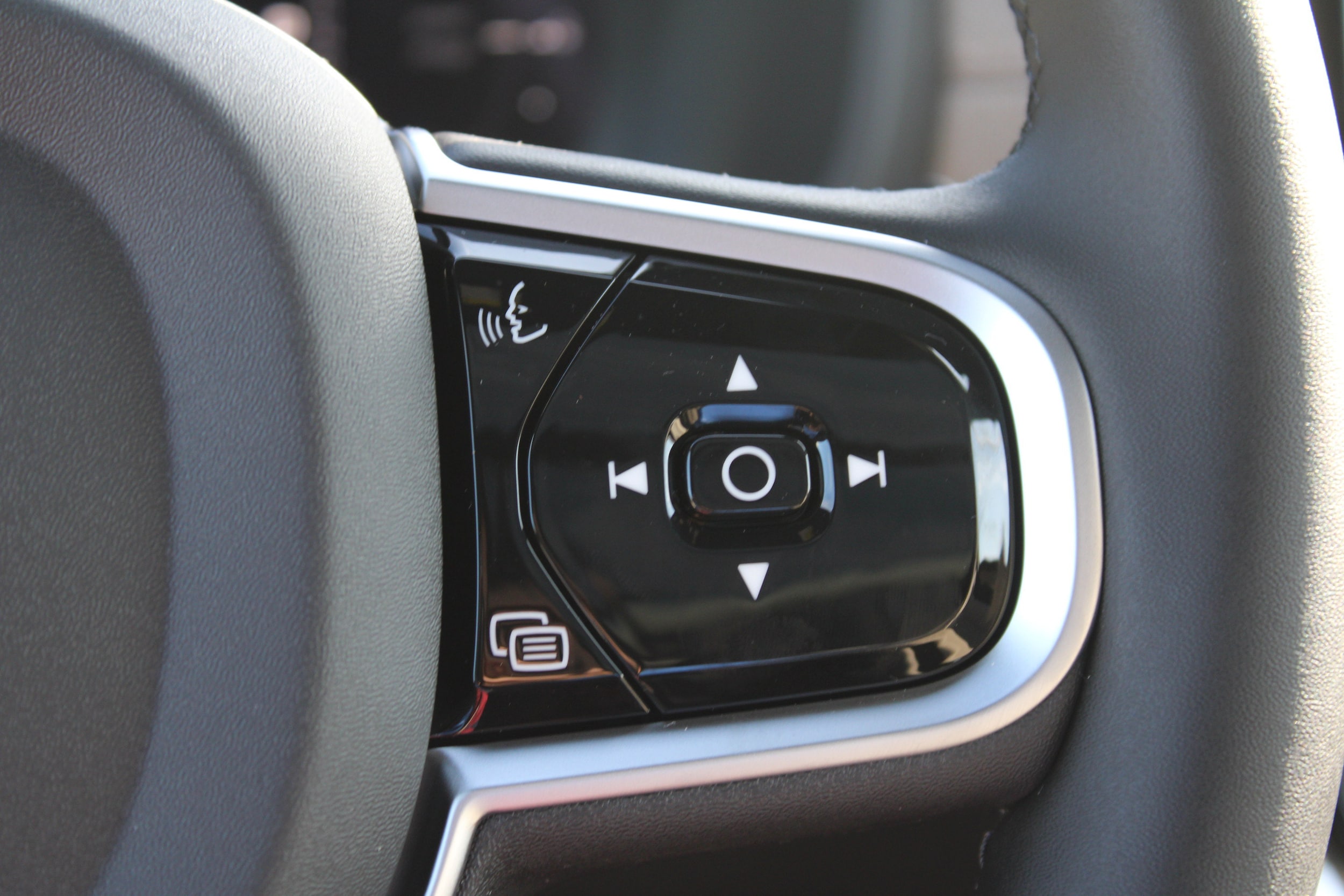 2026 Volvo XC90 Plus - Photo 23
