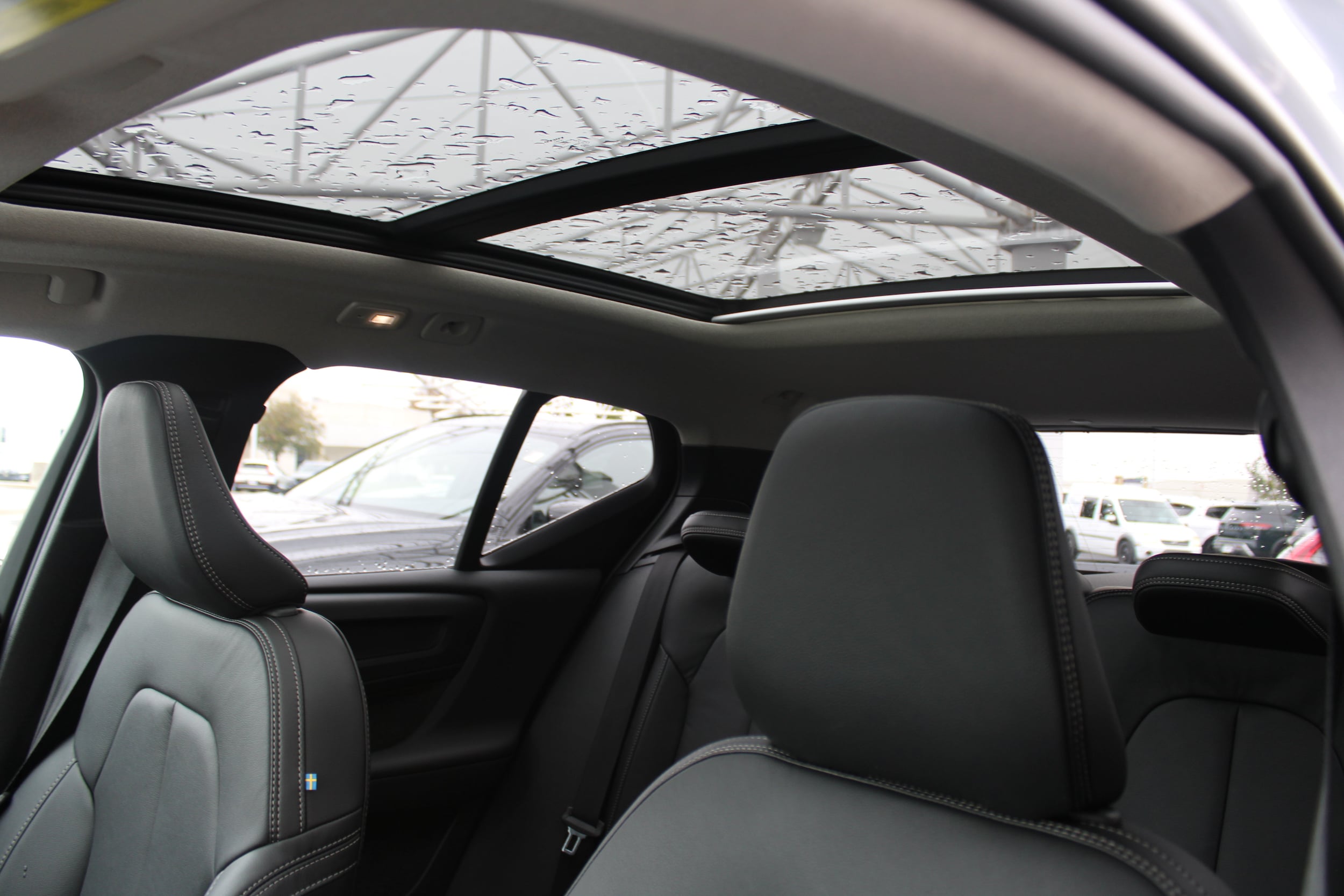 2026 Volvo XC40 Plus - Photo 13