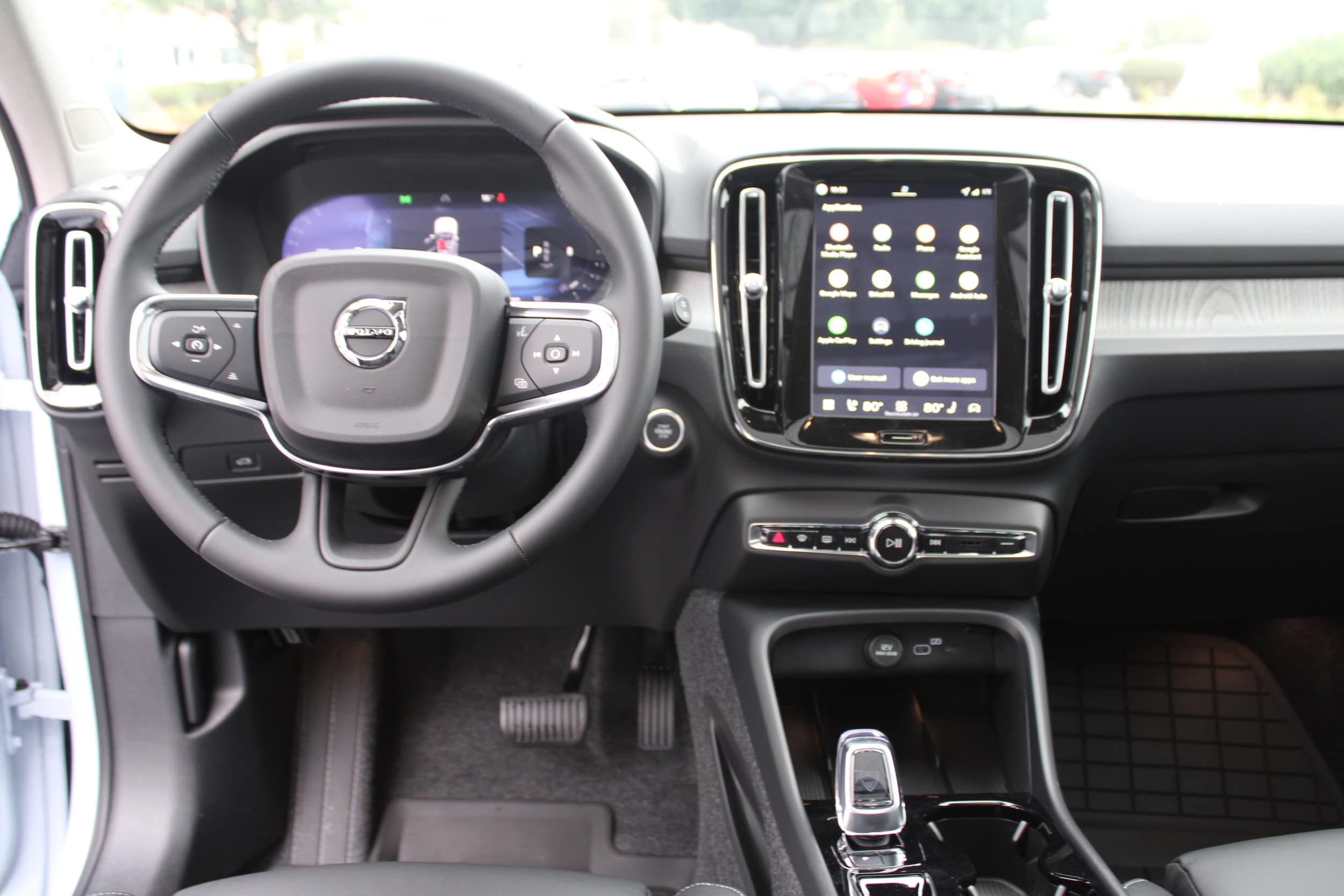 2026 Volvo XC40 Plus - Photo 36
