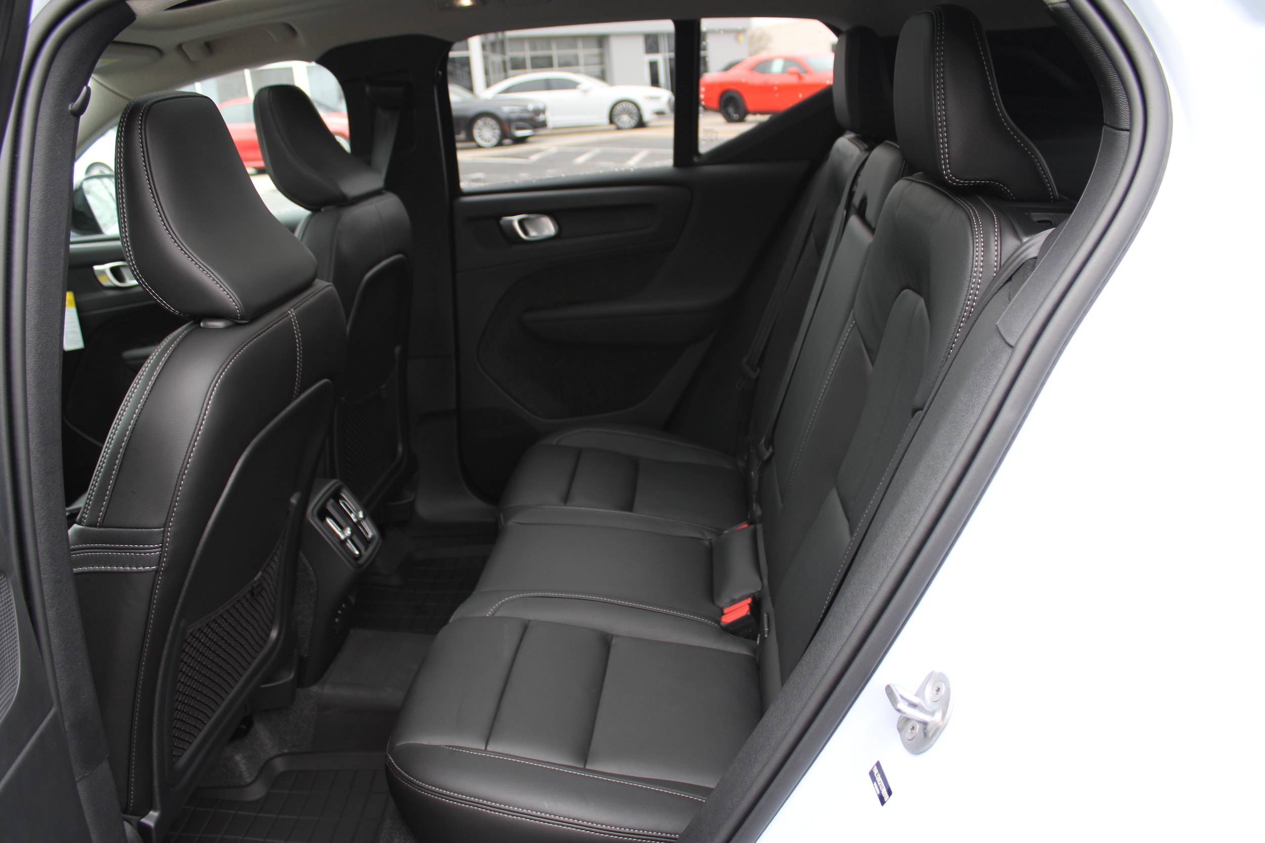 2026 Volvo XC40 Plus - Photo 39