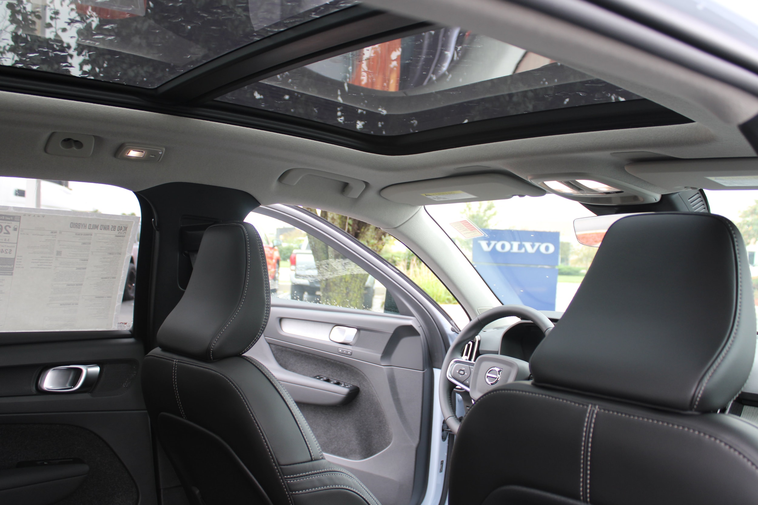 2026 Volvo XC40 Plus - Photo 45
