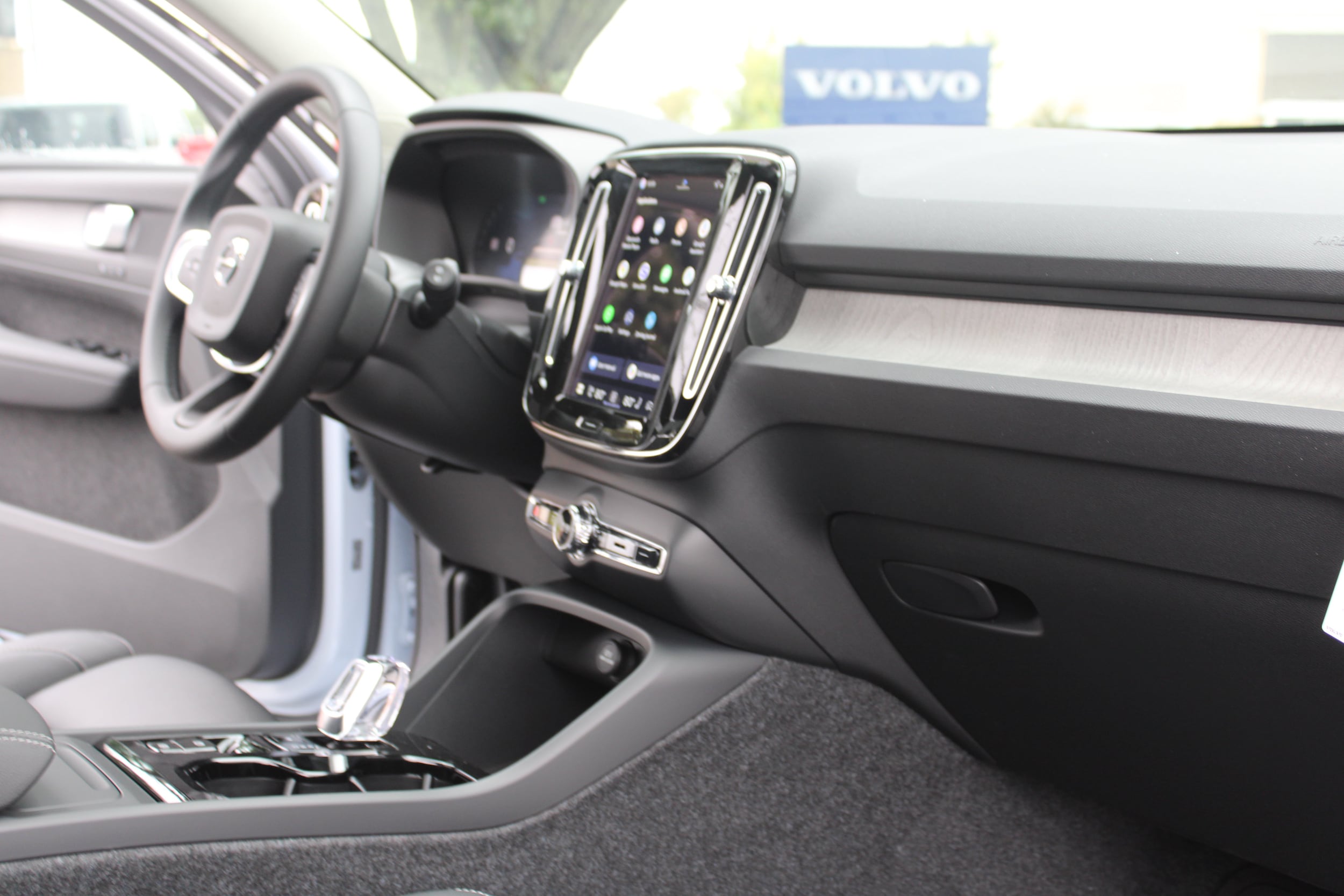2026 Volvo XC40 Plus - Photo 47