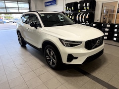 2026 Volvo XC40 B5 Core AWD SUV