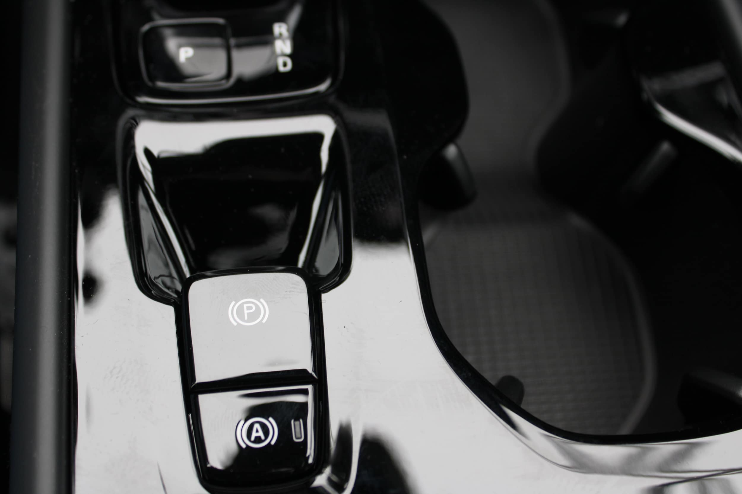 2026 Volvo XC40 Plus - Photo 31