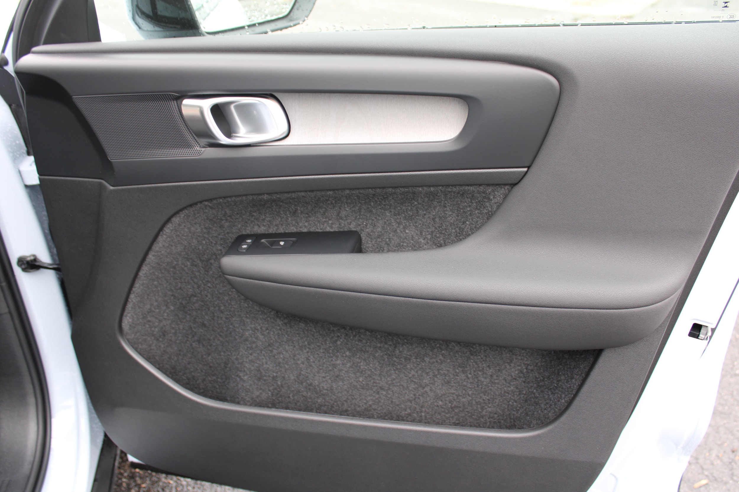 2026 Volvo XC40 Plus - Photo 48