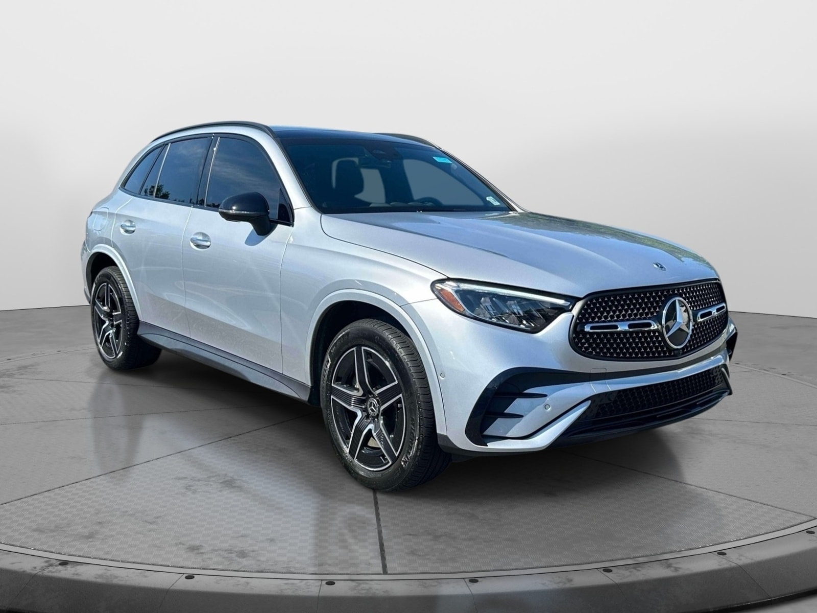 2025 Mercedes-Benz GLC