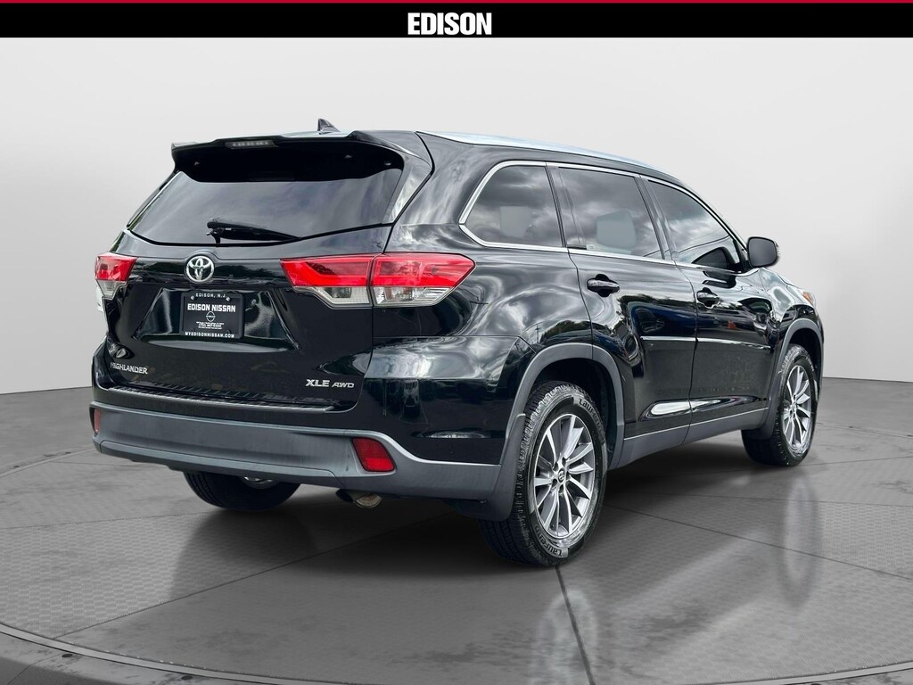 Used 2019 Toyota Highlander SE V6 AWD (Natl) Sport Utility