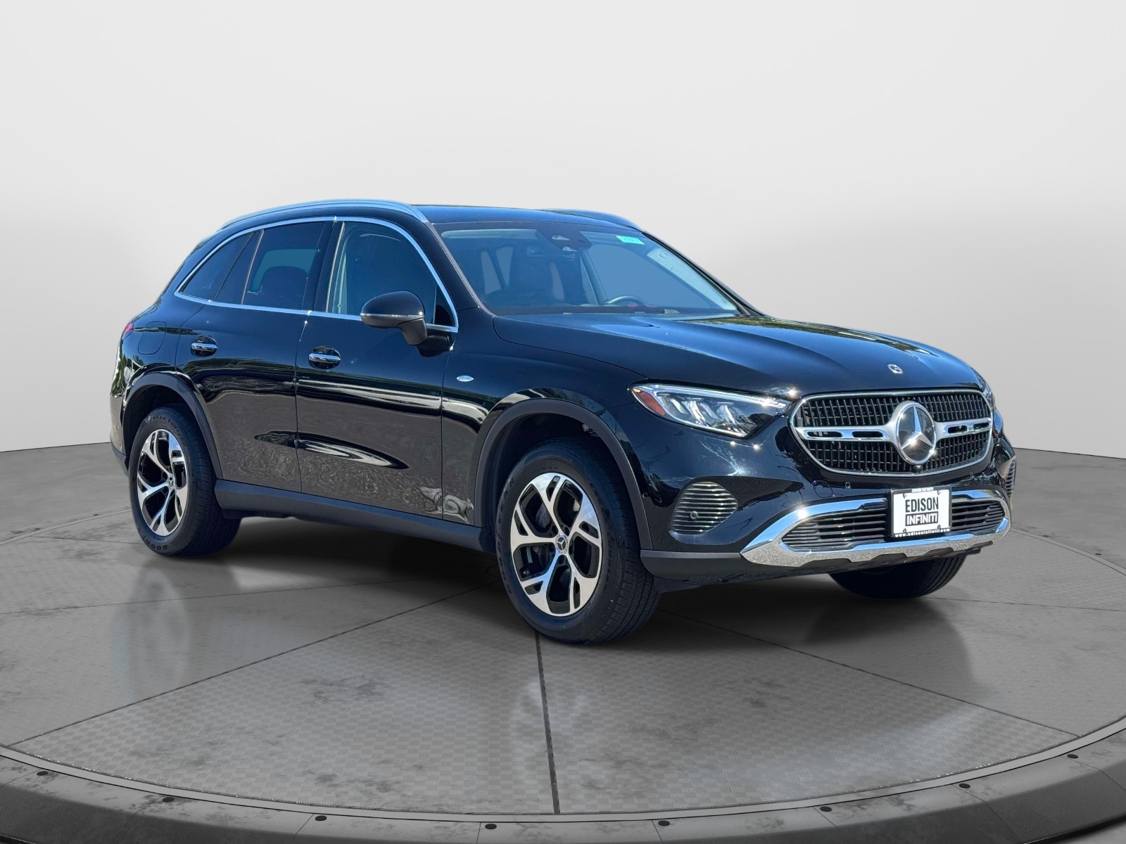 2025 Mercedes-Benz GLC