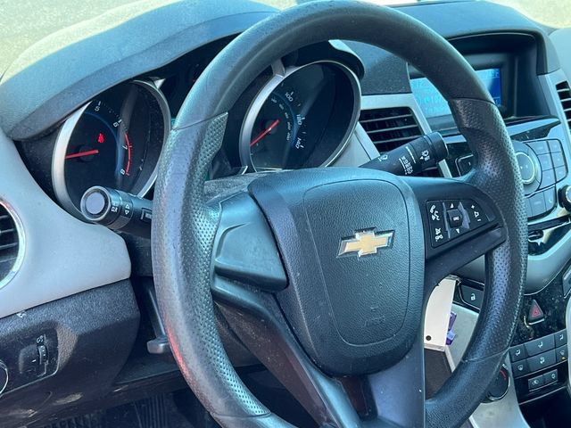 Used 2014 Chevrolet Cruze LS with VIN 1G1PA5SH8E7302932 for sale in Rockford, MI