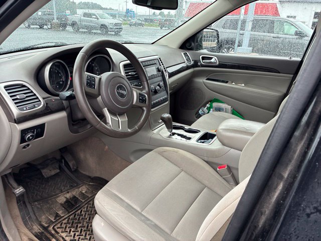 Used 2011 Jeep Grand Cherokee Laredo SUV