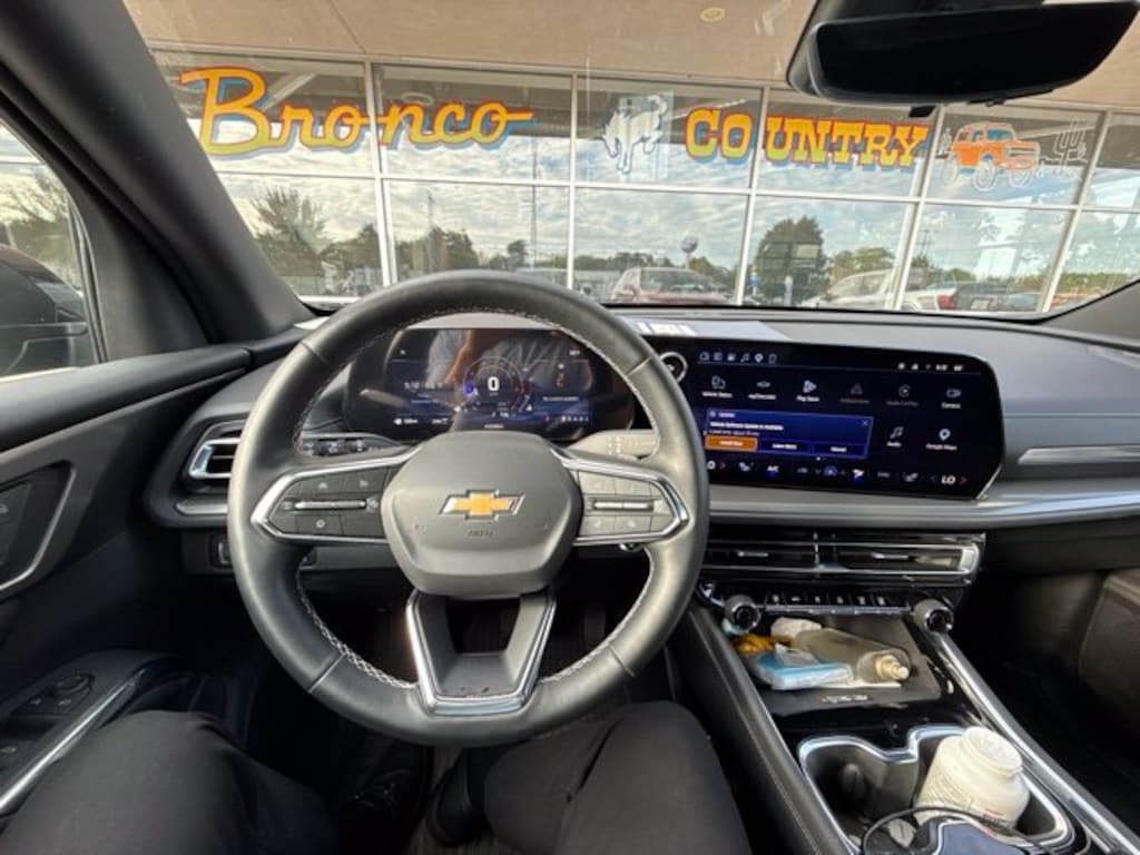 Used 2026 Chevrolet Traverse LT SUV