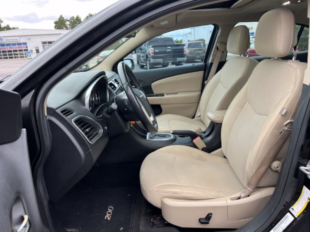 Used 2012 Chrysler 200 Limited Sedan