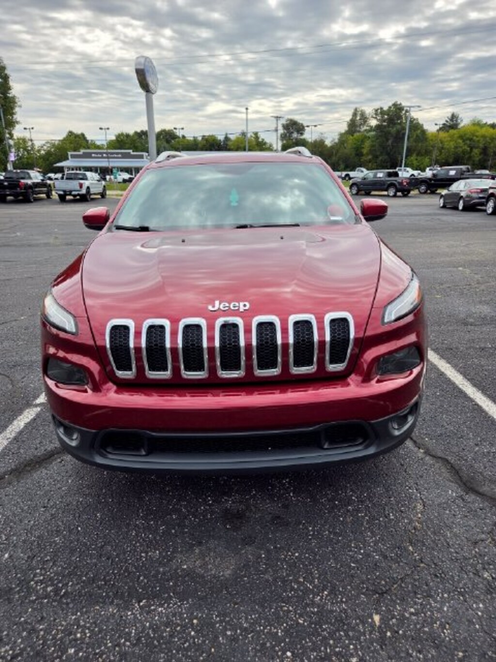 Used 2016 Jeep Cherokee Latitude SUV
