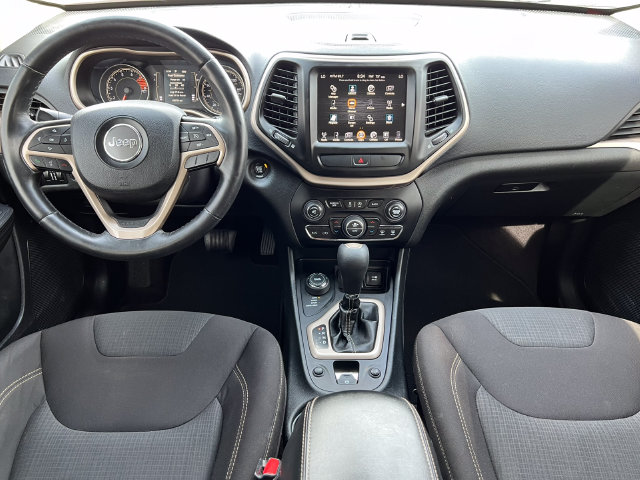 Used 2016 Jeep Cherokee Latitude SUV