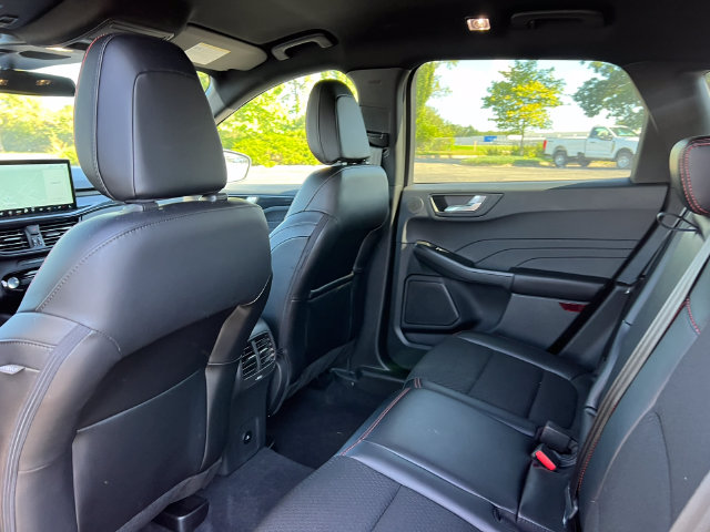 2026 Ford Escape ST-Line Select - Photo 36