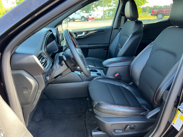 2026 Ford Escape ST-Line Select - Photo 3