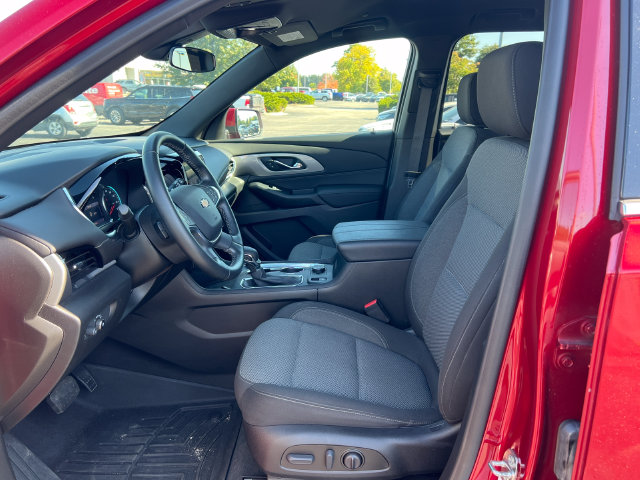 Used 2023 Chevrolet Traverse LT SUV