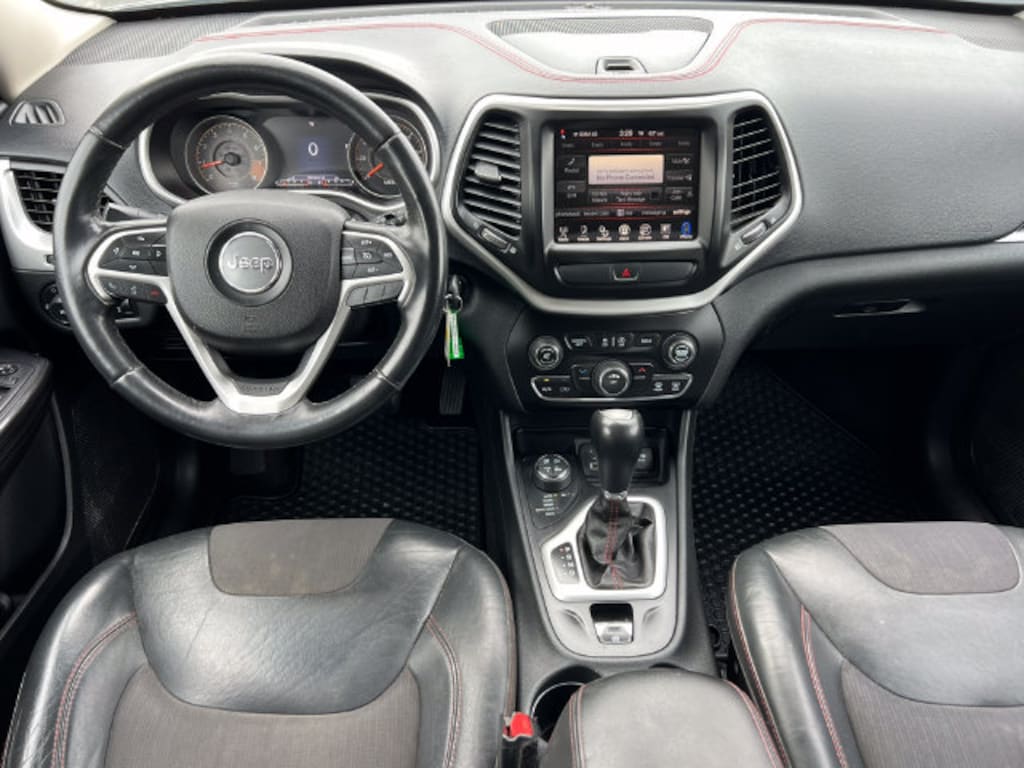 Used 2016 Jeep Cherokee Trailhawk SUV