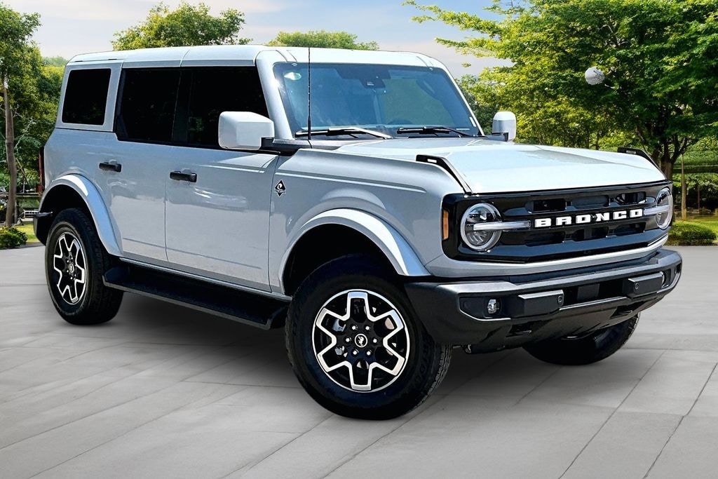 New 2026 Ford Bronco Outer Banks® SUV