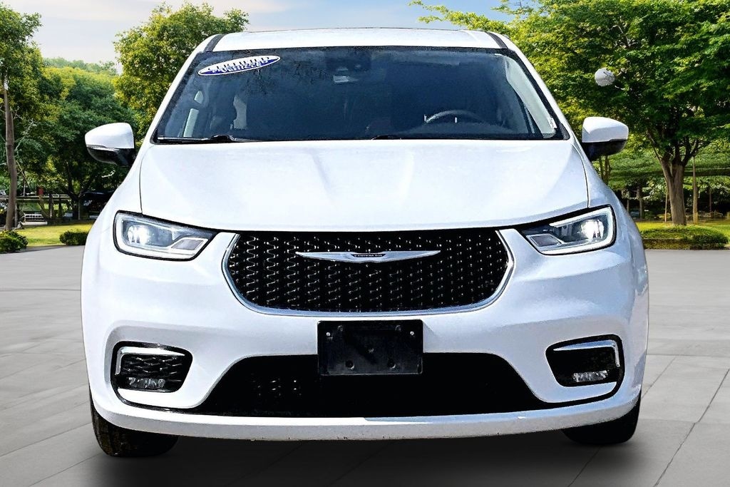 Used 2023 Chrysler Pacifica Touring L Minivan/Van