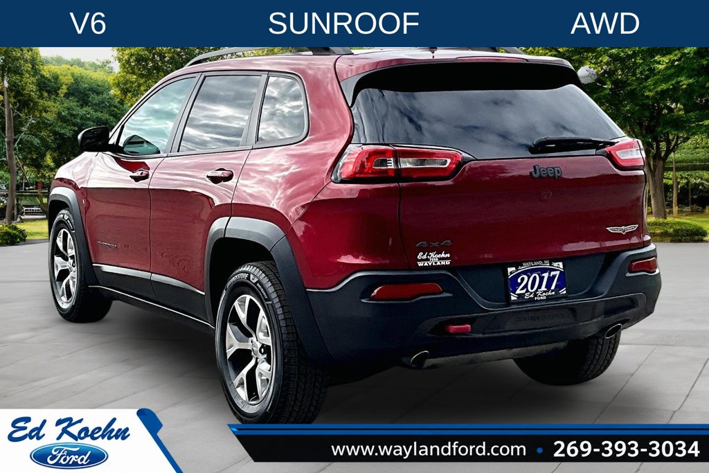 Used 2017 Jeep Cherokee Trailhawk with VIN 1C4PJMBS3HW504231 for sale in Wayland, MI