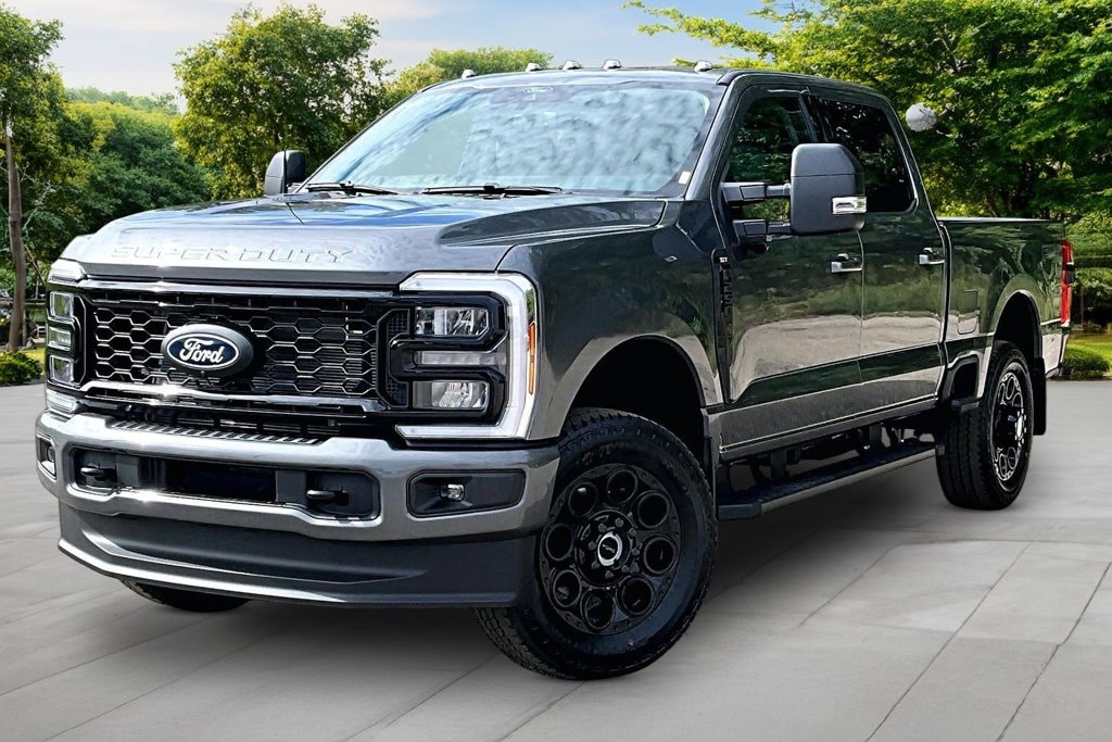 New 2027 Ford Super Duty F-250® XLT TRUCK