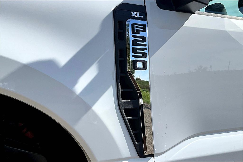 2026 Ford F-250 Super Duty XL - Photo 11