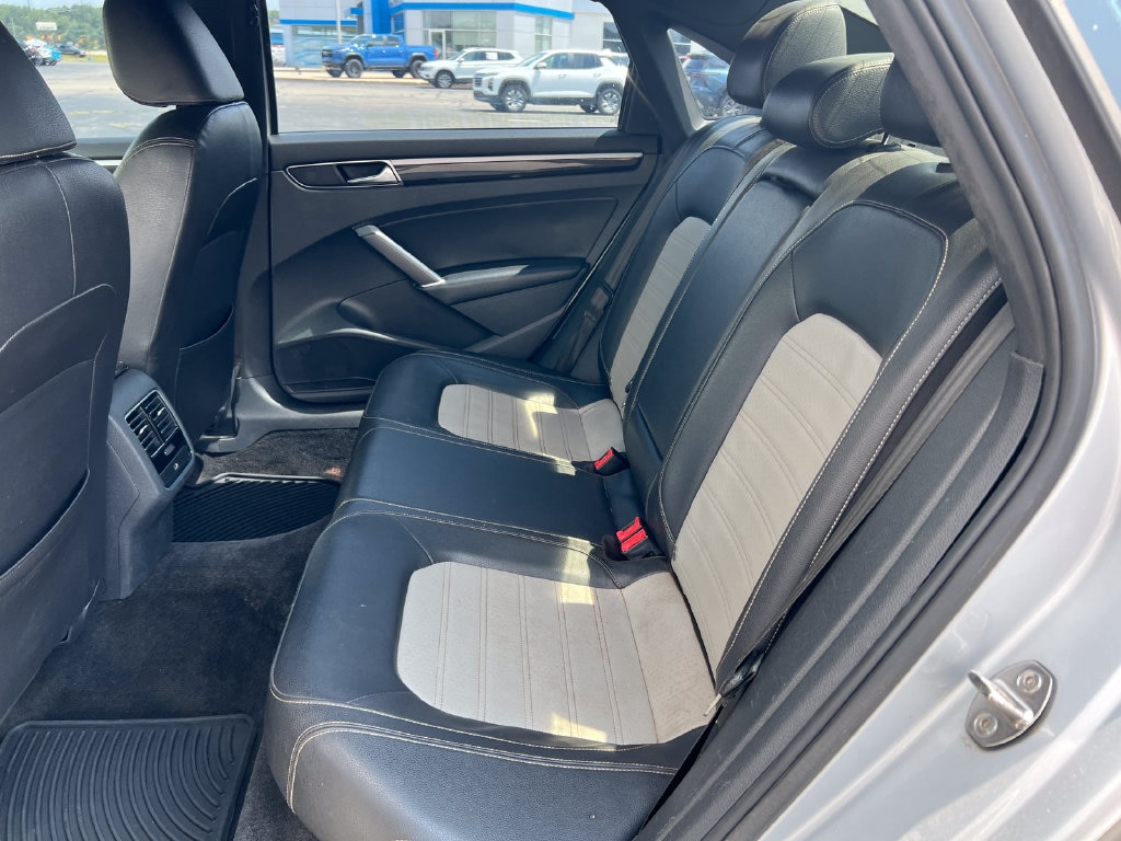Used 2018 Volkswagen Passat 3.6L V6 GT Sedan