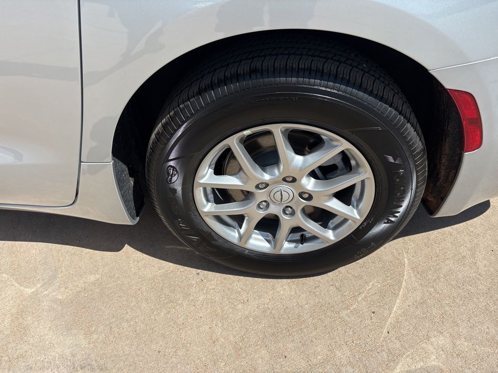 2026 Chrysler Voyager LX - Photo 10