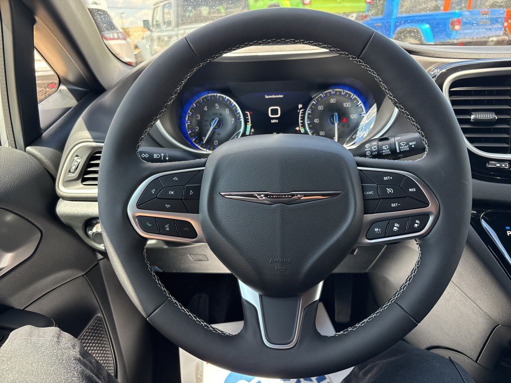 2026 Chrysler Voyager LX - Photo 34