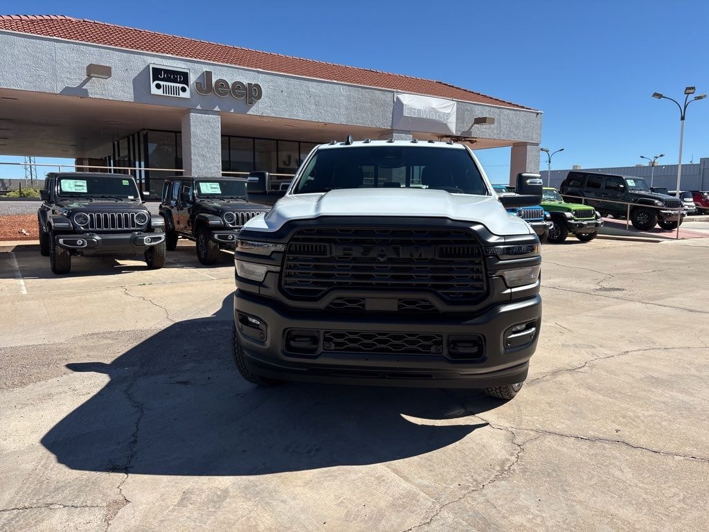 New 2026 Ram 3500 TRADESMAN CREW CAB 4X4 8' BOX Pickup