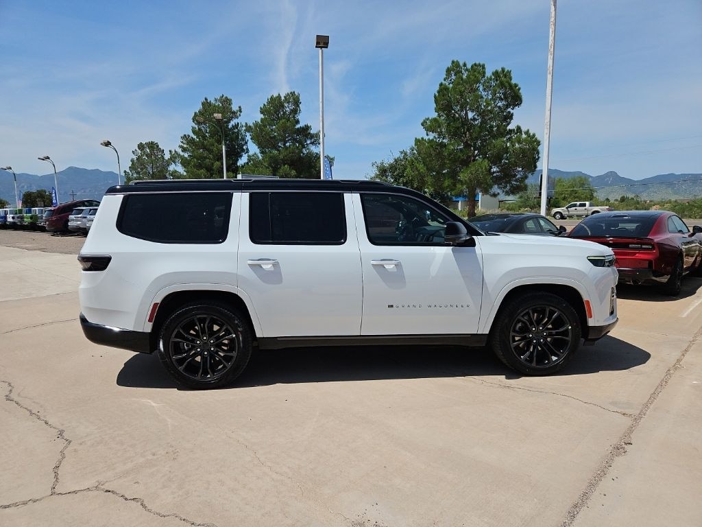 New 2026 Jeep Grand Wagoneer SUMMIT RESERVE 4X4 Sport Utility