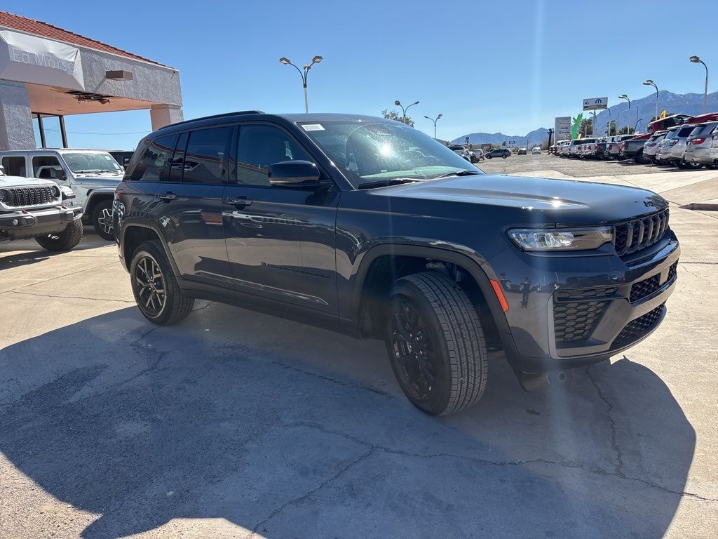 New 2026 Jeep Grand Cherokee LAREDO ALTITUDE 4X4 Sport Utility