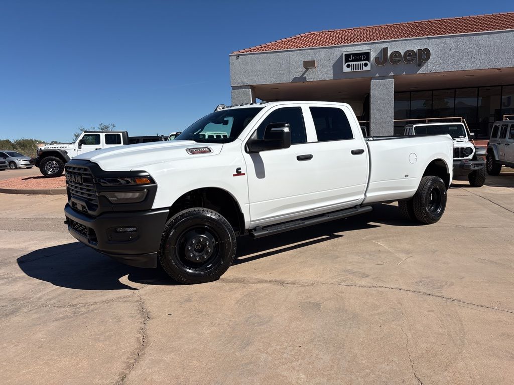 New 2026 Ram 3500 TRADESMAN CREW CAB 4X4 8' BOX Pickup