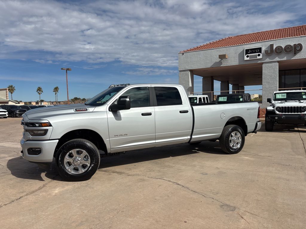 New 2026 Ram 3500 BIG HORN CREW CAB 4X4 8' BOX Pickup