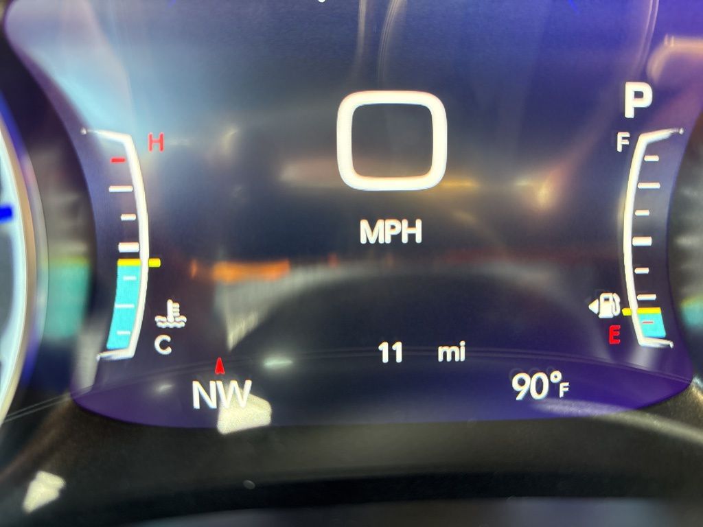 2026 Chrysler Voyager LX - Photo 36