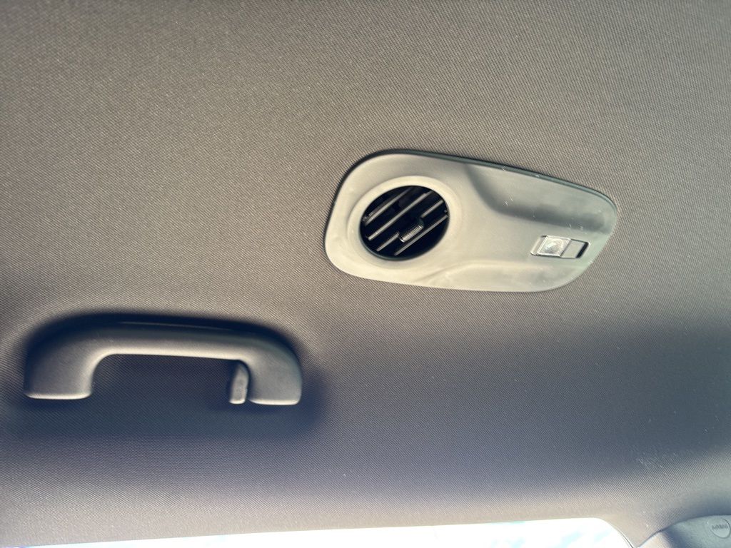 2026 Chrysler Voyager LX - Photo 48