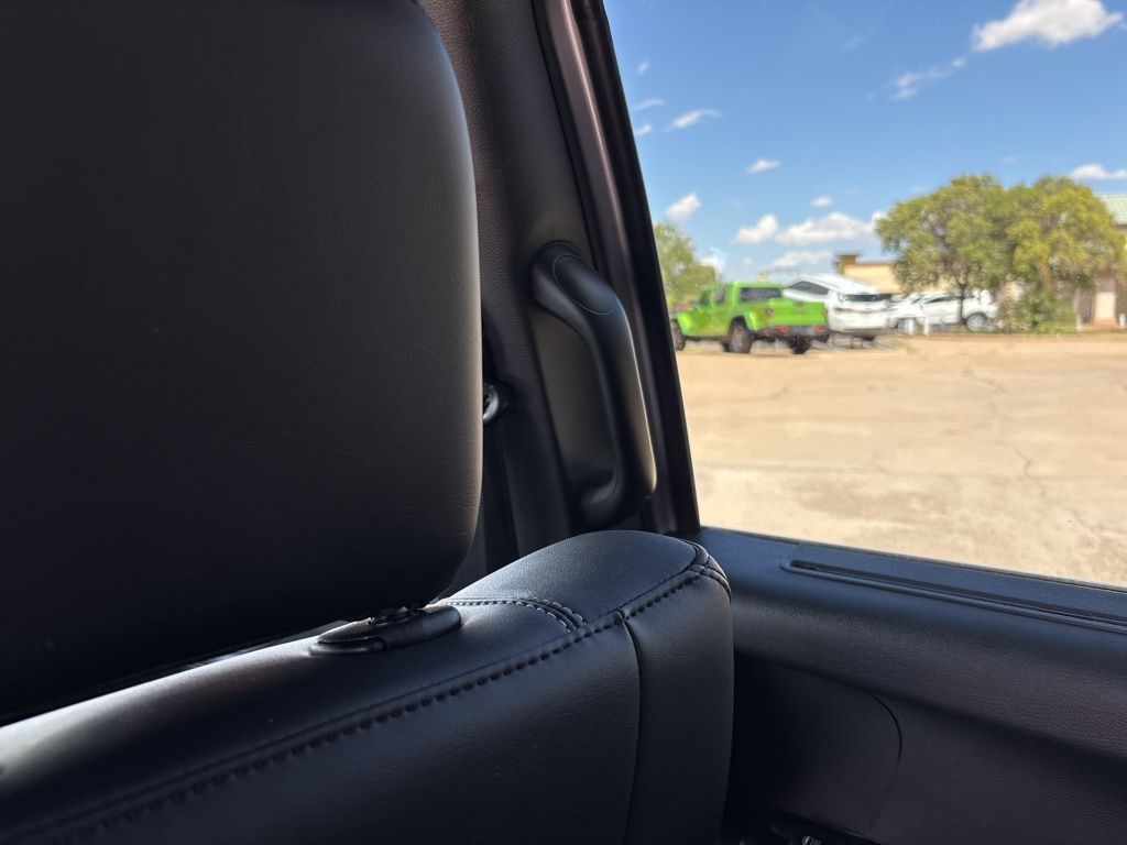 2026 Chrysler Voyager LX - Photo 46