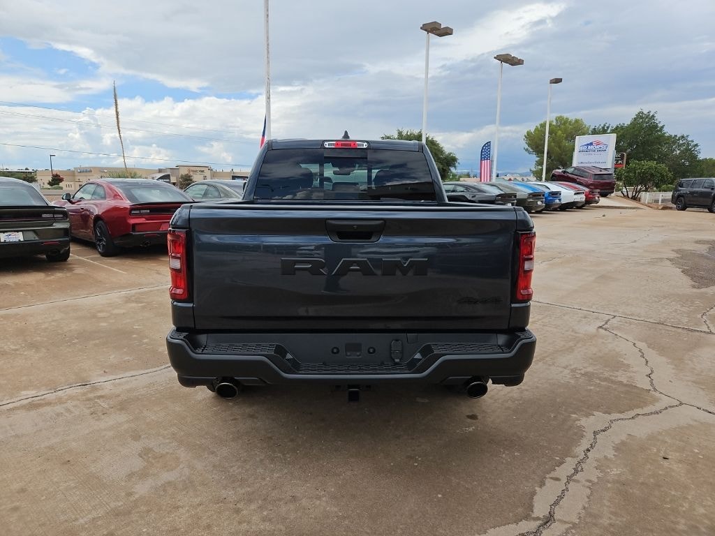 New 2026 Ram 1500 TRADESMAN CREW CAB 4X4 5'7 BOX Pickup