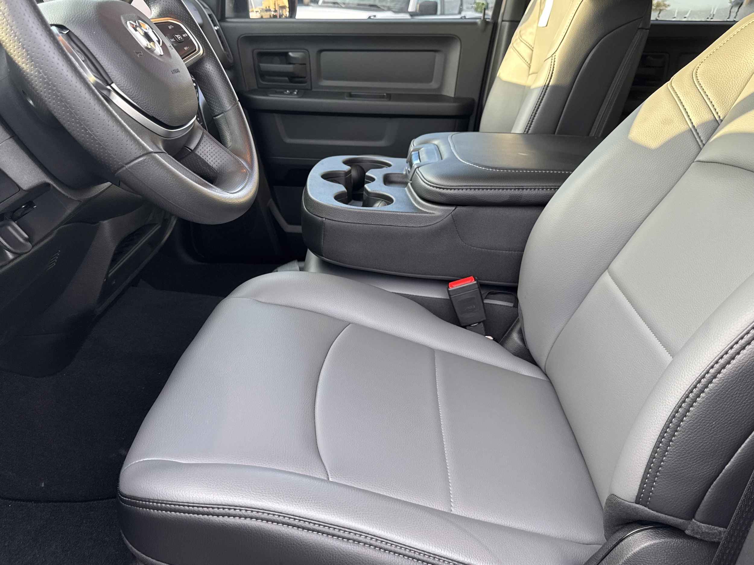 2026 RAM 2500 Tradesman - Photo 9