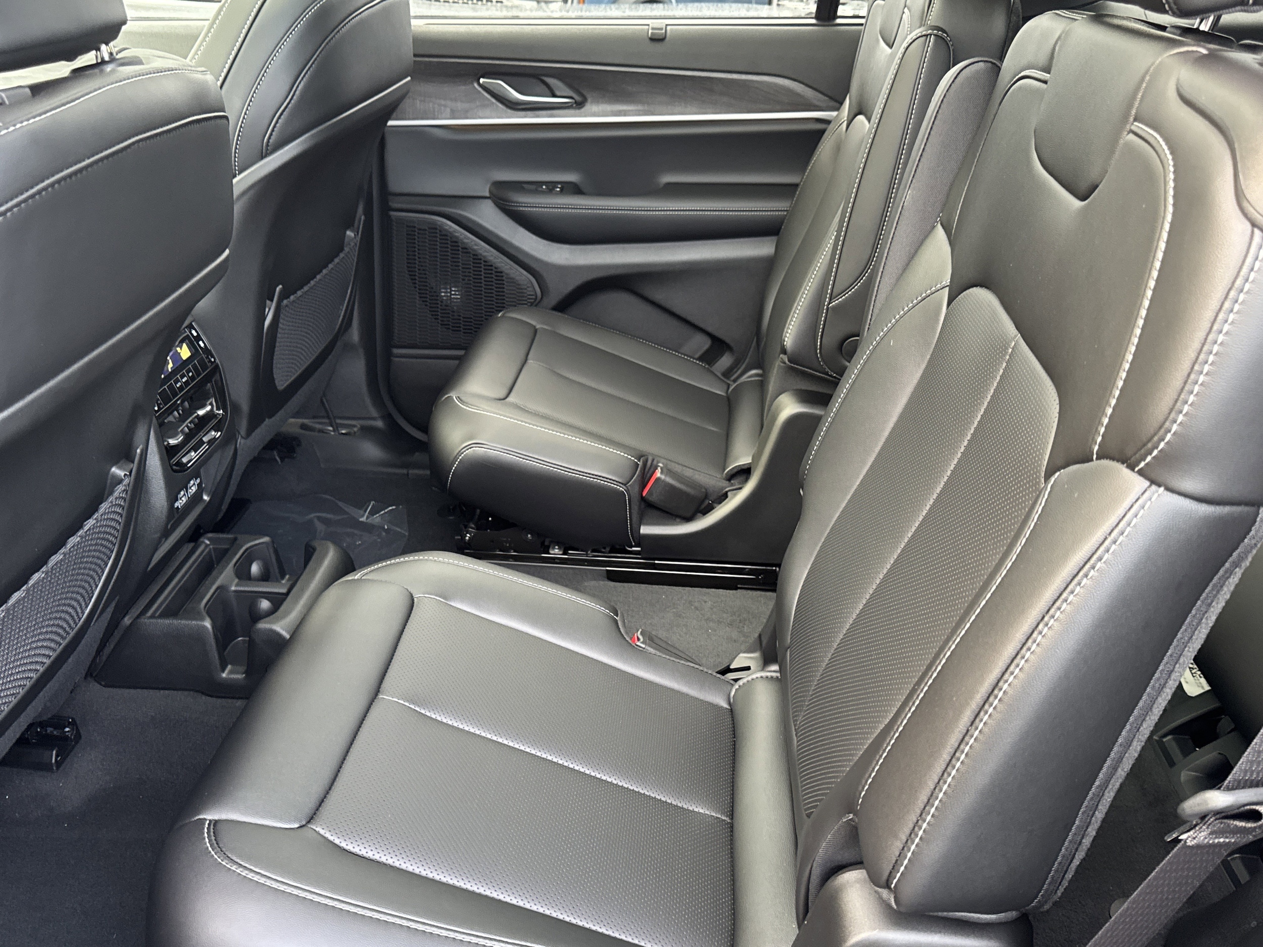 2025 Jeep Grand Cherokee L Limited - Photo 23