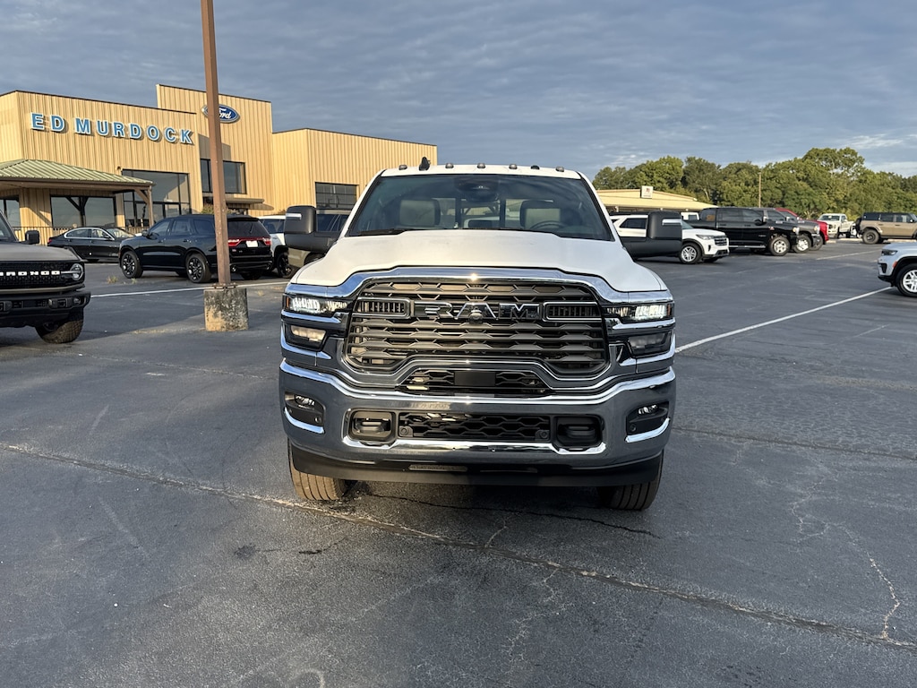 New 2026 Ram 2500 TRADESMAN CREW CAB 4X4 6'4 BOX Pickup