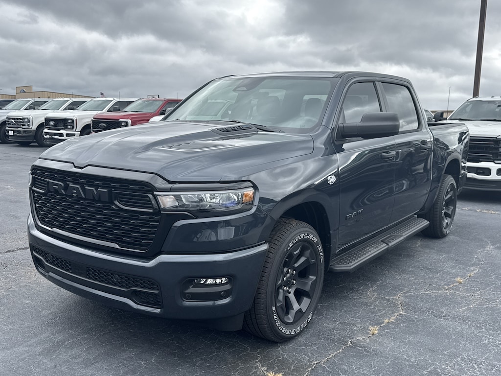 New 2026 Ram 1500 EXPRESS CREW CAB 4X4 5'7 BOX Pickup