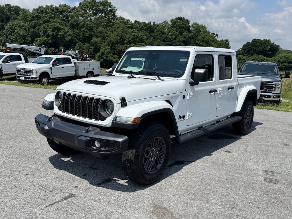 New 2026 Jeep Gladiator SPORT S 4X4 Pickup