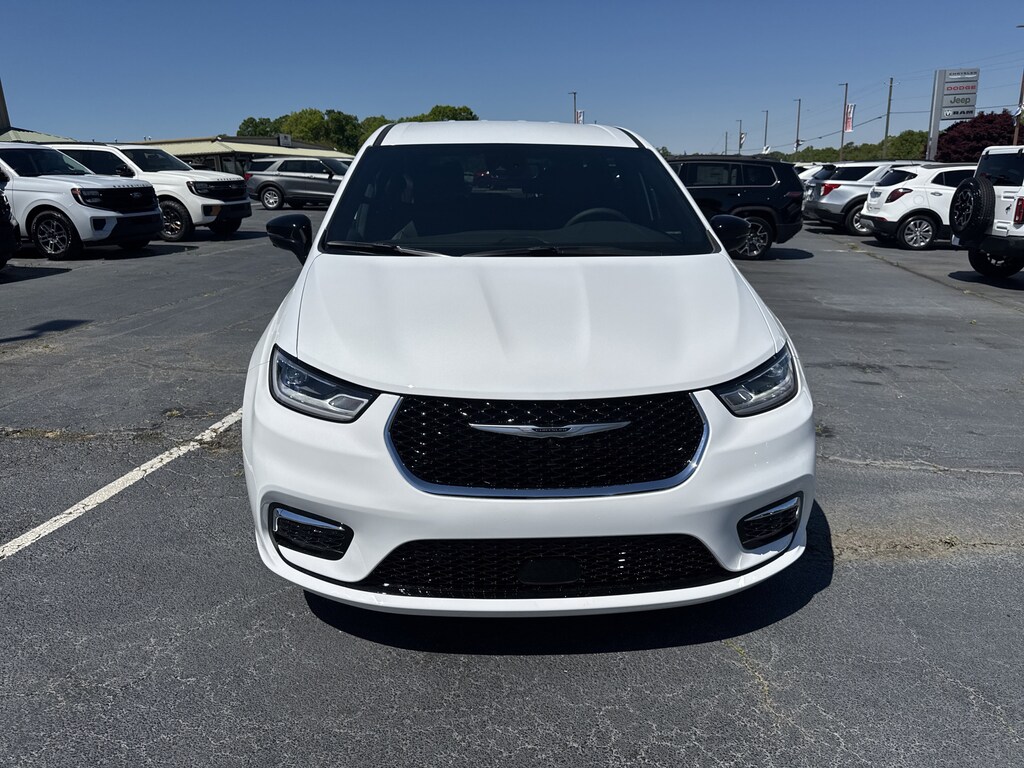 New 2026 Chrysler Pacifica SELECT Passenger Van